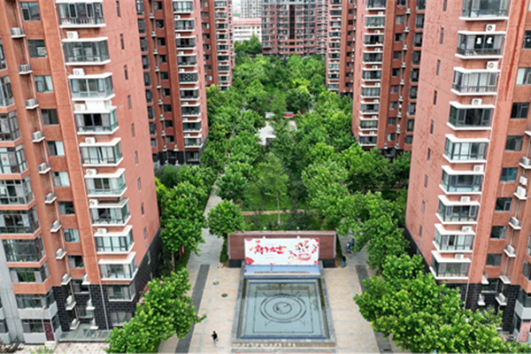 Vehicle traveling data recorder